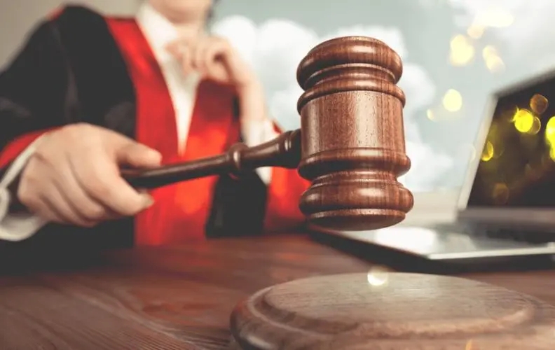 非發(fā)包人授權(quán)的現(xiàn)場施工人員簽字的工程量簽證單,若經(jīng)過監(jiān)理確認(rèn)并實(shí)際發(fā)生，可以作為結(jié)算依據(jù)